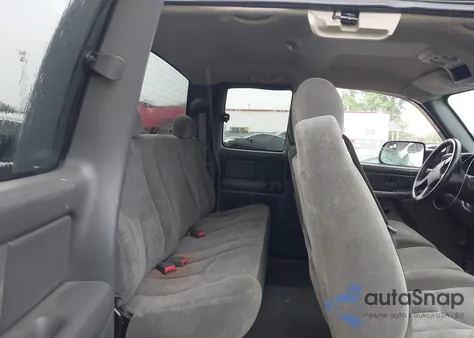 2004 Chevrolet Silverado K2500 Heavy Duty z USA, uszkodzony, nr VIN 1GCHK29U34E230218